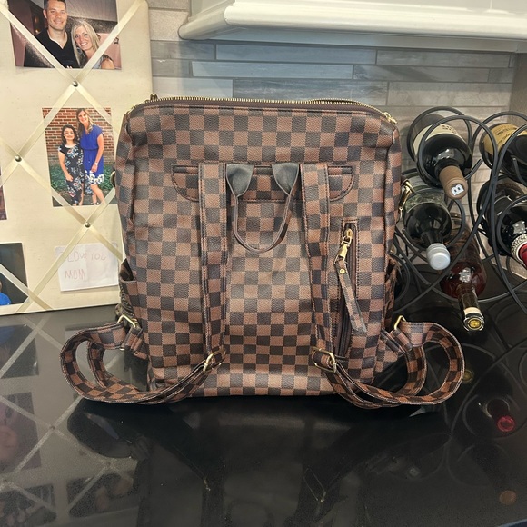SOLD - Checkered backpack - Picture 2 of 5
